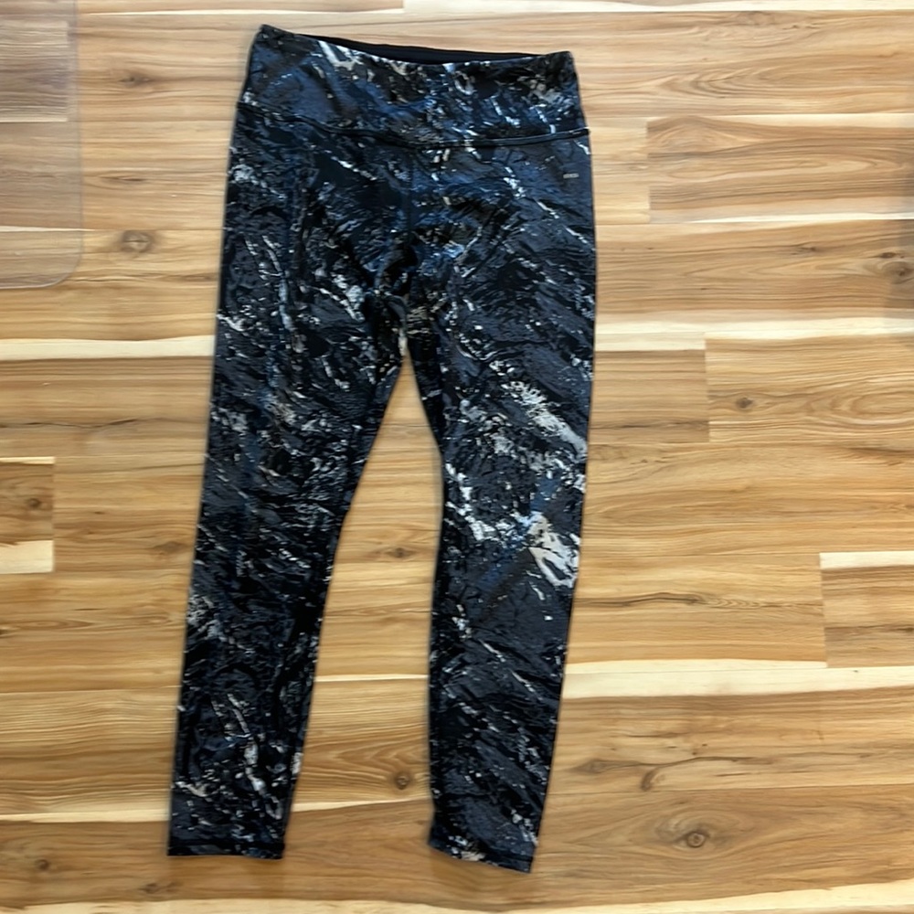 RBX leggings in black and grey marble print. Size large